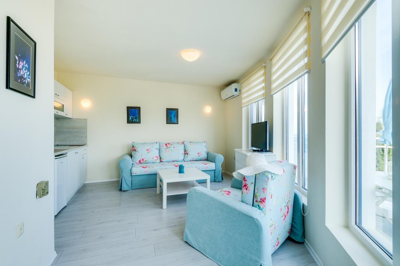 Villa White Dove Golden Sands Exteriör bild