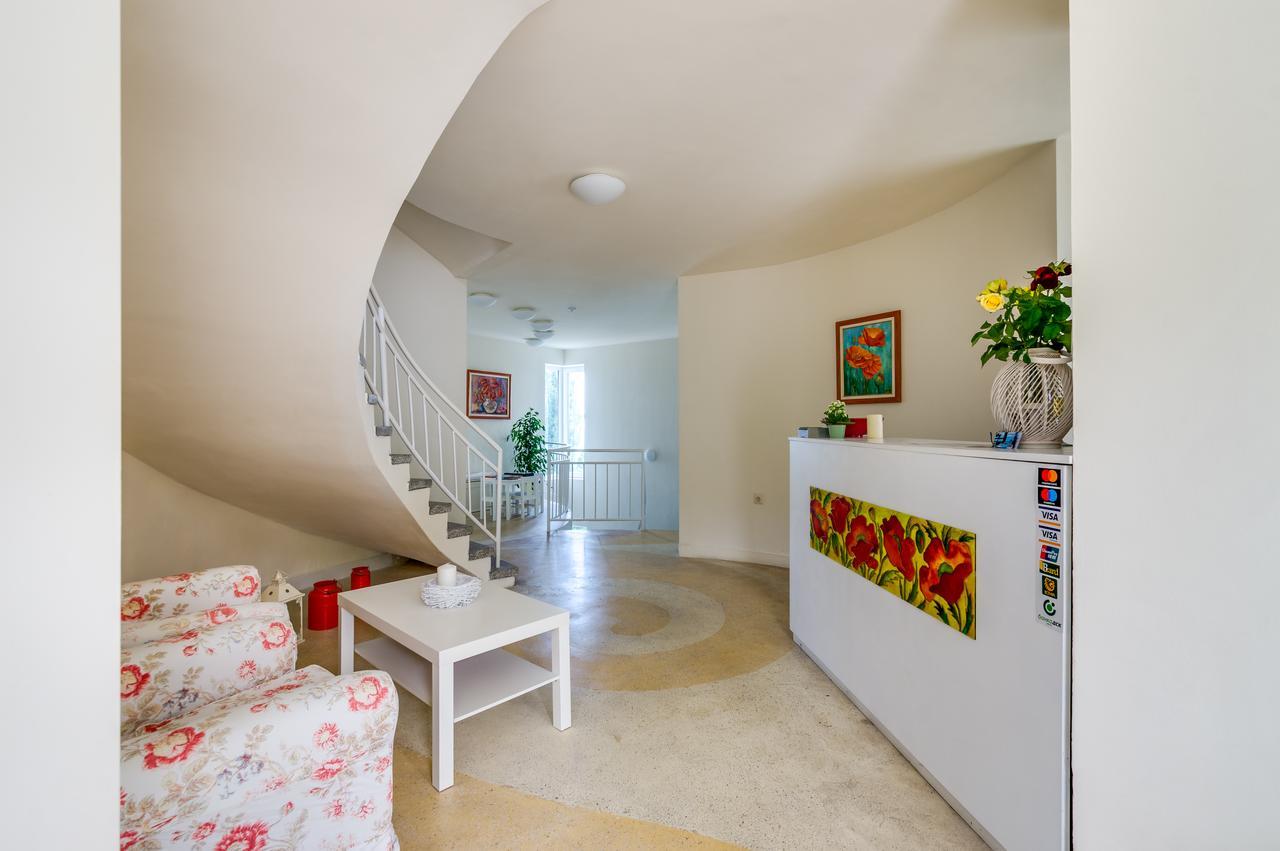 Villa White Dove Golden Sands Exteriör bild