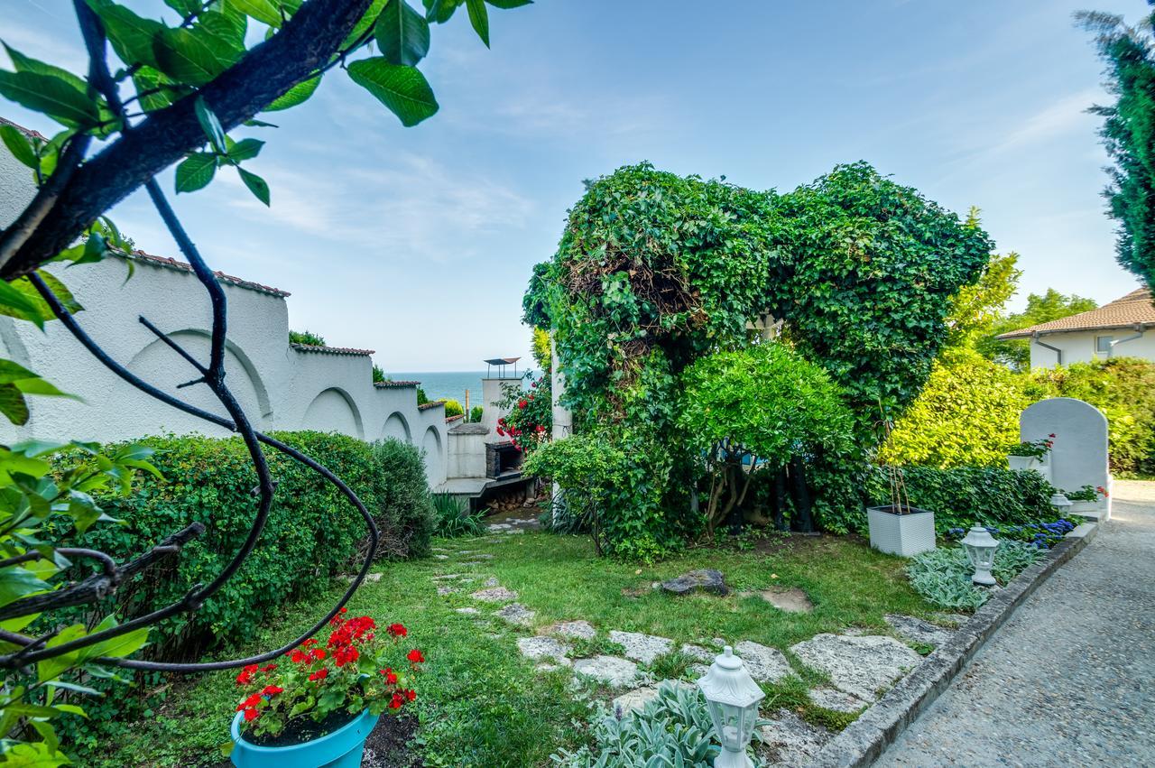 Villa White Dove Golden Sands Exteriör bild